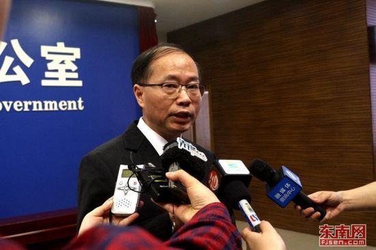 省税务局党委副书记、副局长邱大南接受记者采访。东南网记者 林先昌摄 省税务局党委副书记、副局长邱大南接受记者采访。东南网记者 林先昌摄
